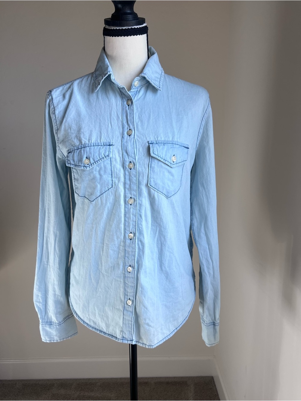 Prince & Fox Women’s Long Sleeve Button-Up Light Blue Shirt Size S/P NWT